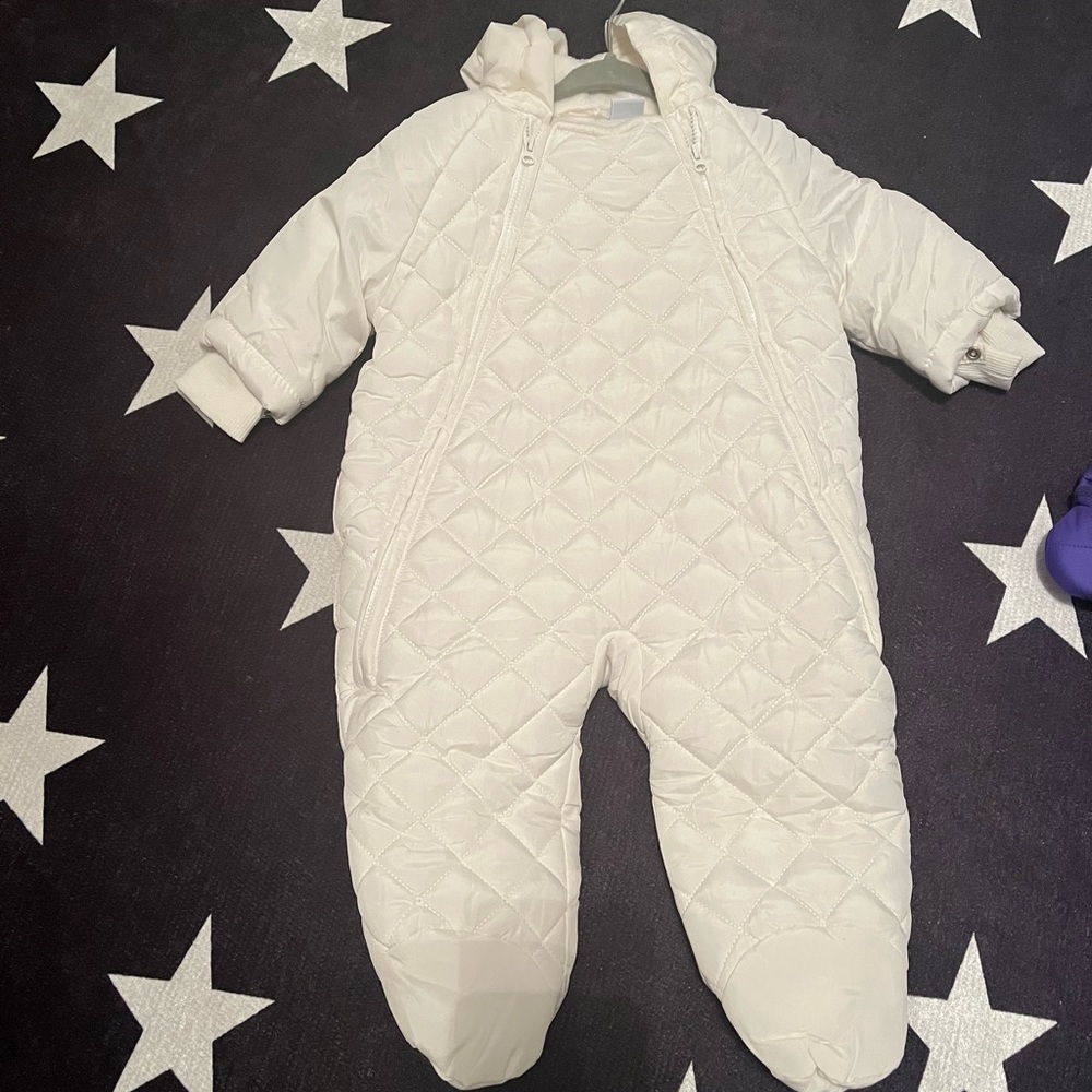 Children’s Place Snowsuit 6-9 months